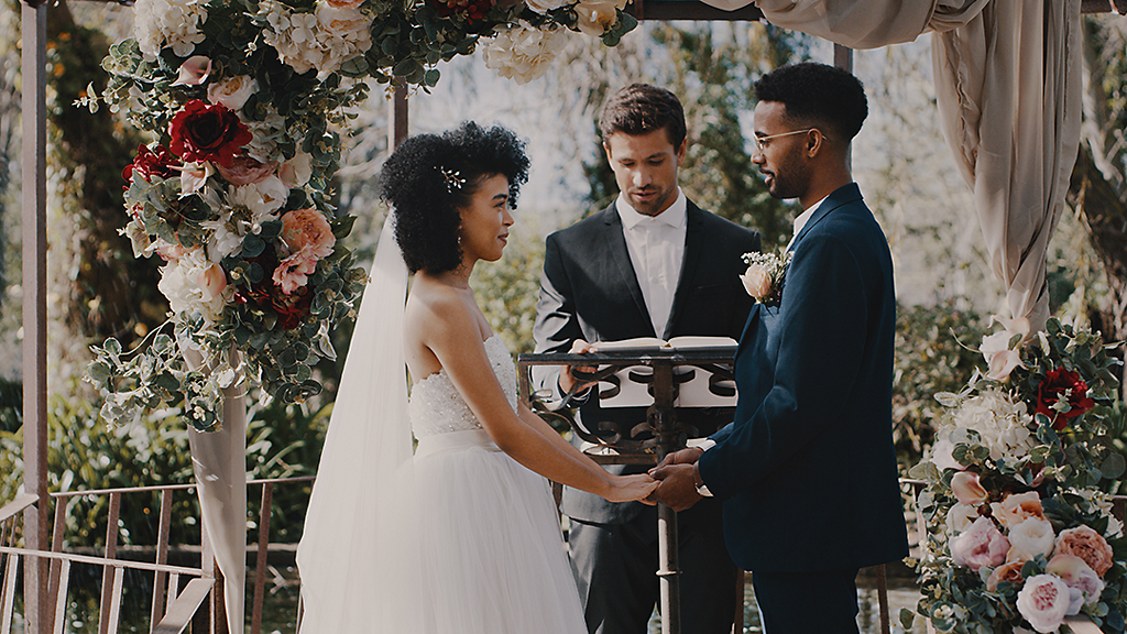 Couple getting married and saying their vows