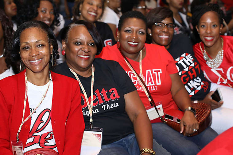 Group of woman at the South Atlantic Conference
