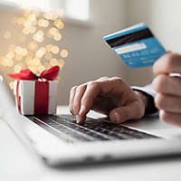 shopper using a credit card online