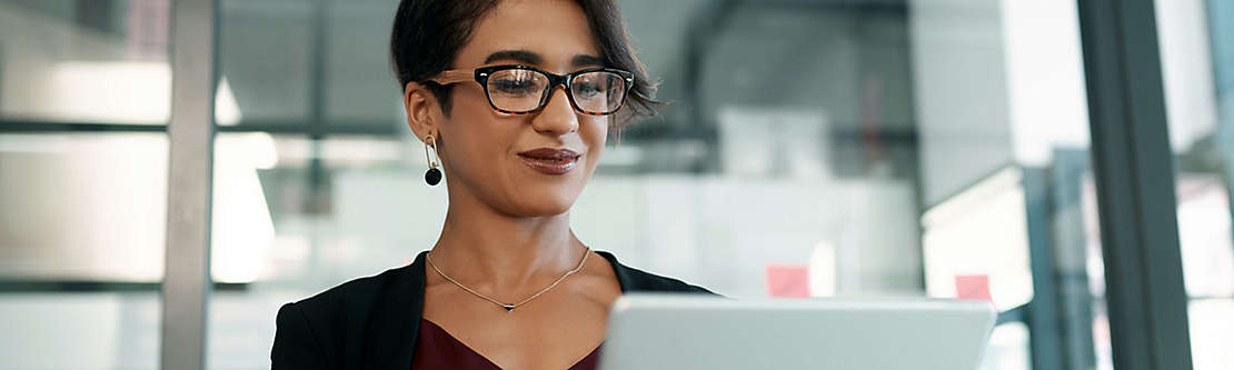 Women with Computer