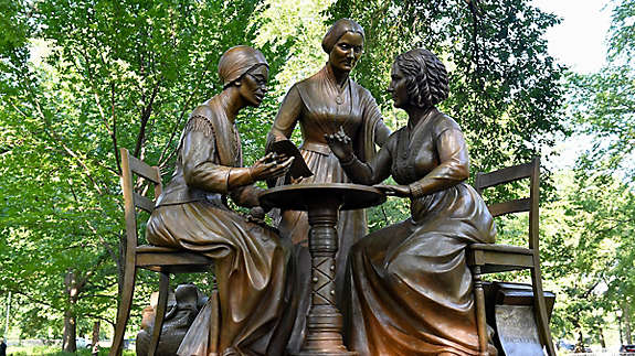 Monumental women installed