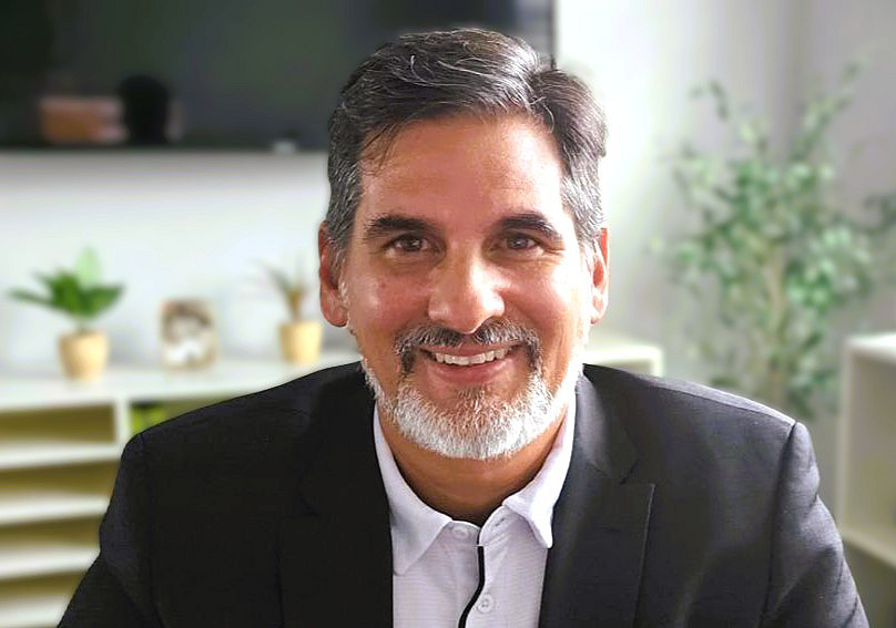 Headshot of Victor Ornelas