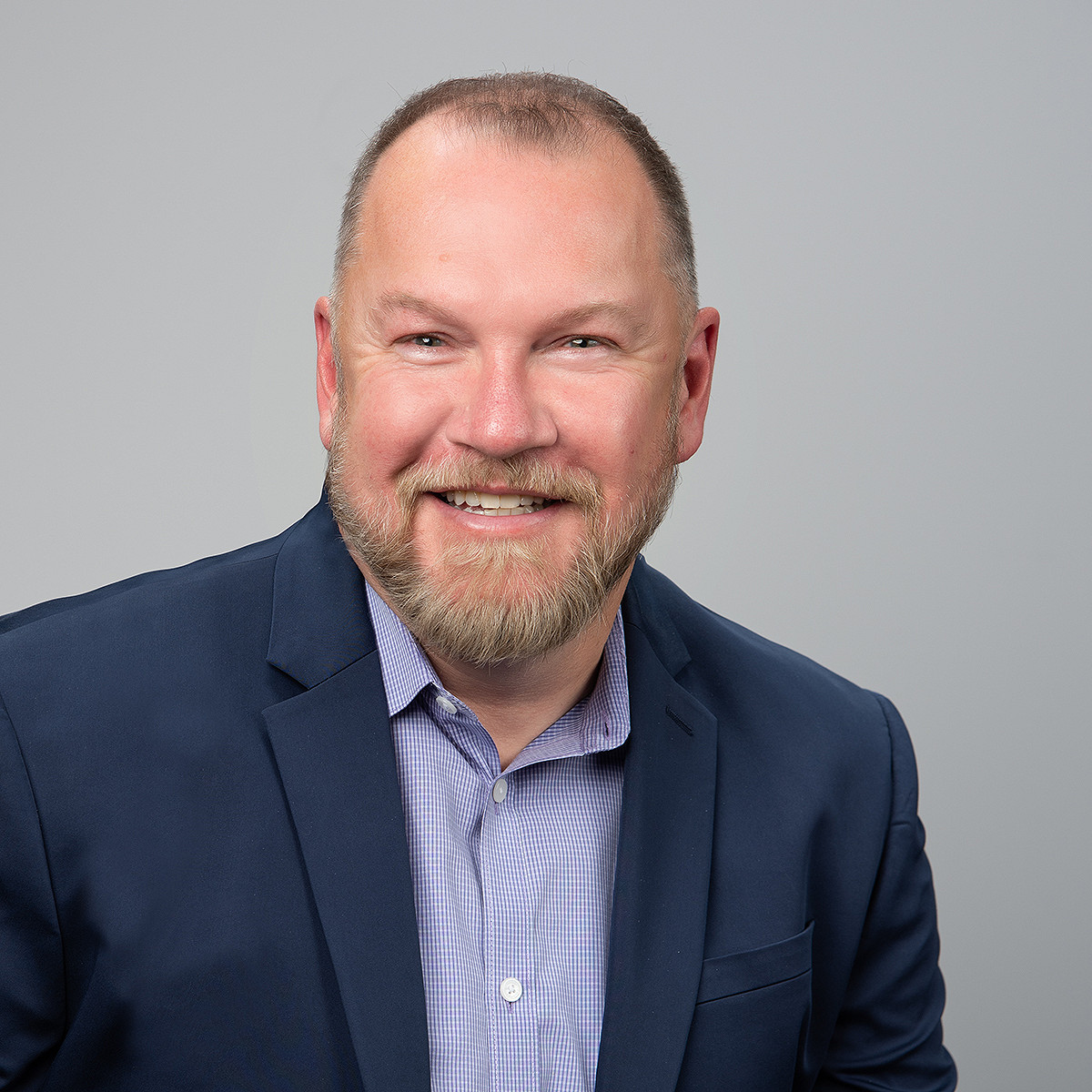 Headshot of Darren Davidson