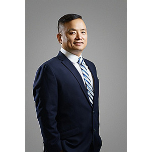 TOAN "BENJAMIN" VINH THAI Your Financial Advisor