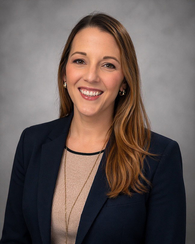 Headshot of Betsy Eiroa