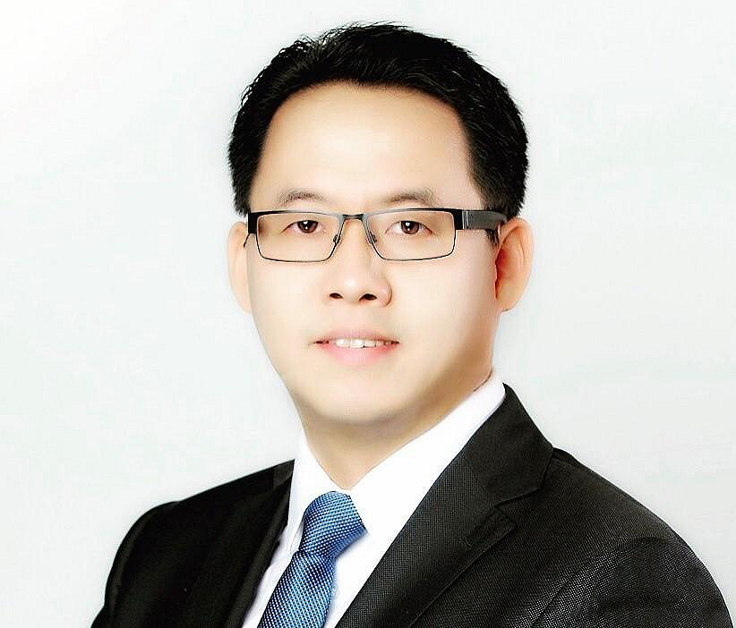 Headshot of Ryan Jin