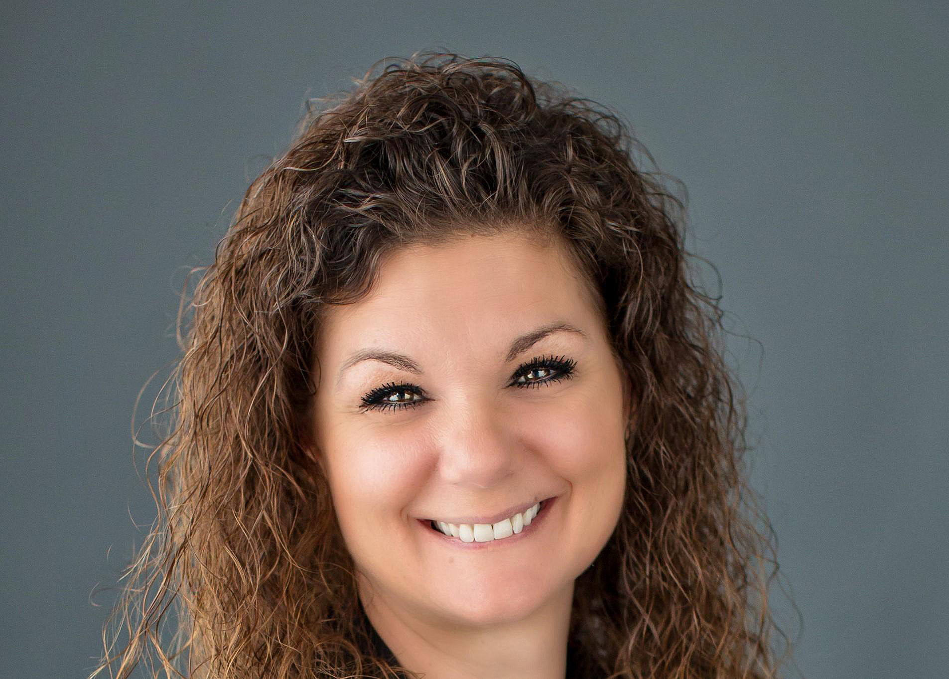Headshot of Cyndi Foster