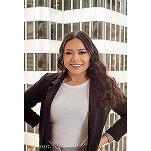 MARIA ONELIA VASQUEZ GOMEZ Your Financial Professional & Insurance Agent