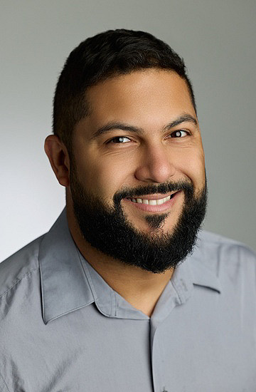 Headshot of Victor Richards Peguero